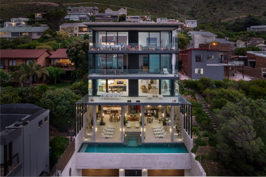 To Let 3 Bedroom Property for Rent in Gordons Bay Village Western Cape